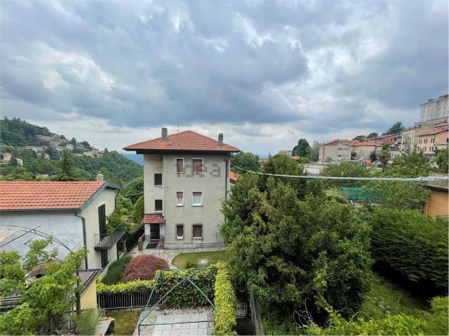 Appartamento in vendita a Brunate, Lombardia