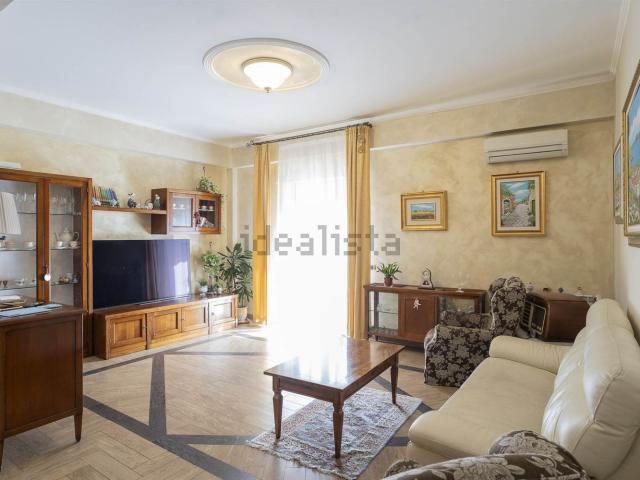 Appartamento in vendita a Aci Sant'antonio, Catania