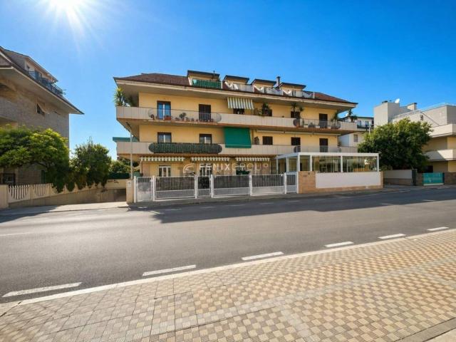 Appartamento in vendita a Sentina, Marche