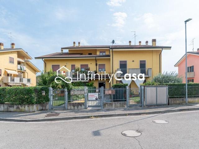 Appartamento in vendita a Sommacampagna, Verona