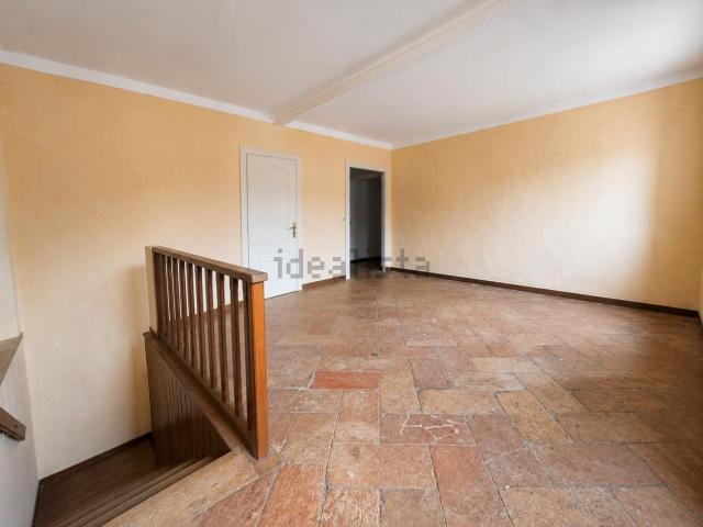 Appartamento in vendita a Velate, Varese