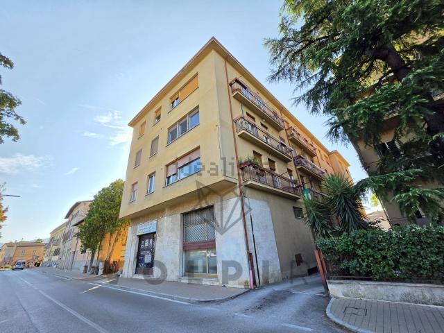Appartamento in vendita a Foligno, Perugia