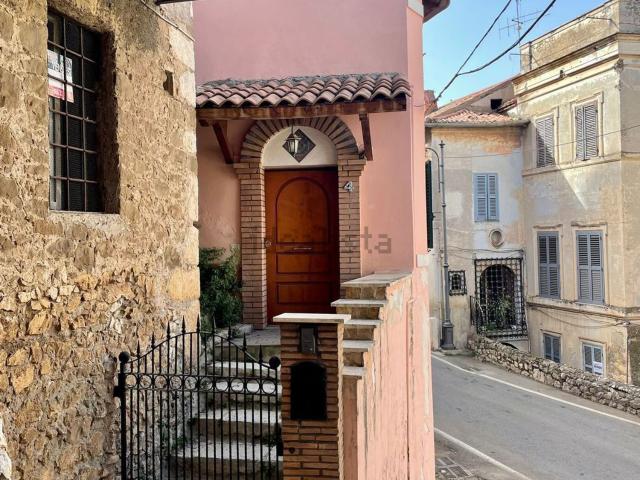 Appartamento in vendita a Cori, Lazio