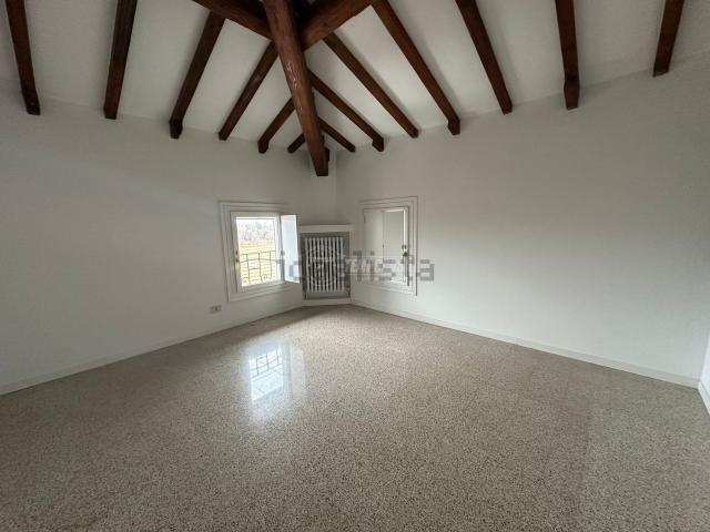 Appartamento in vendita a Formigine, Reggio Emilia