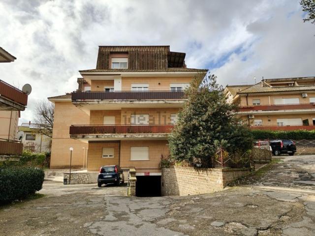 Appartamento in vendita a Ronciglione, Lazio
