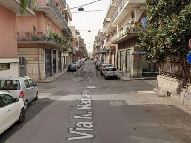 Appartamento in vendita a Paternò, Catania