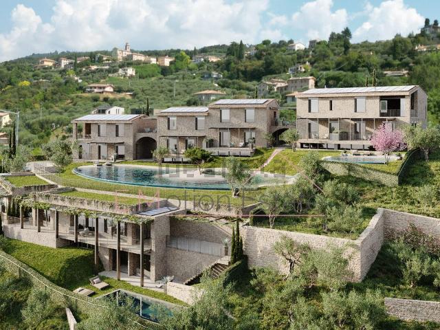 Attico in vendita a Loncrino, Torri Del Benaco