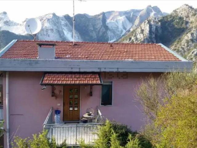 Appartamento in vendita a Bedizzano, Carrara
