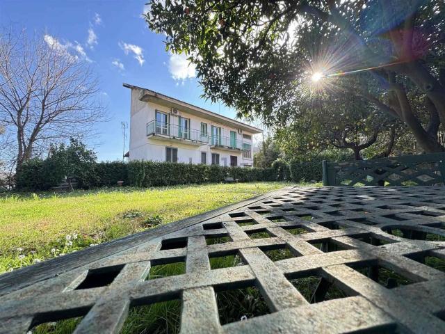 Appartamento in vendita a Pellezzano, Campania