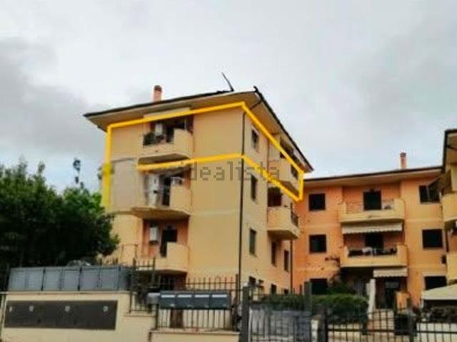 Appartamento in vendita a Seconda Zona P.E.E.P., Pineto