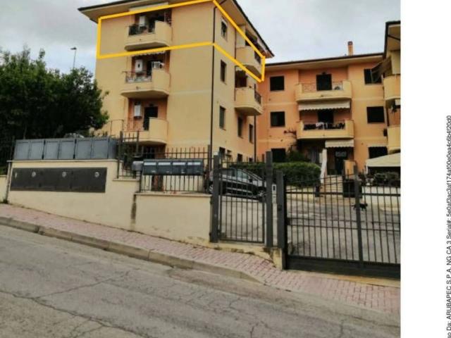 Appartamento in vendita a Seconda Zona P.E.E.P., Pineto