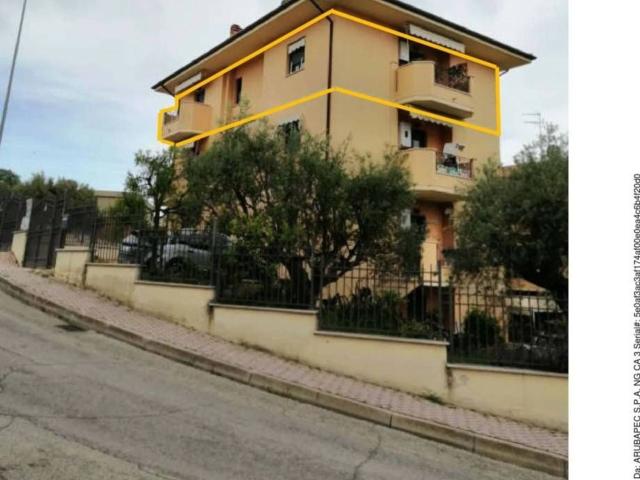 Appartamento in vendita a Seconda Zona P.E.E.P., Pineto