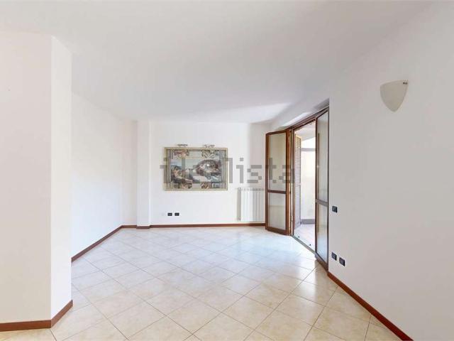 Appartamento in vendita a Venegono Inferiore, Lombardia