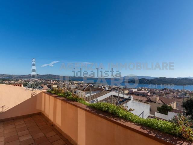 Attico in vendita a La Maddalena