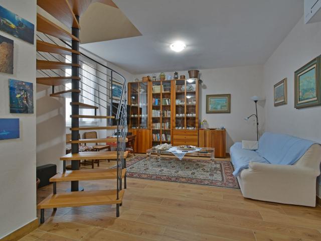 Appartamento in vendita a Albenga, Liguria