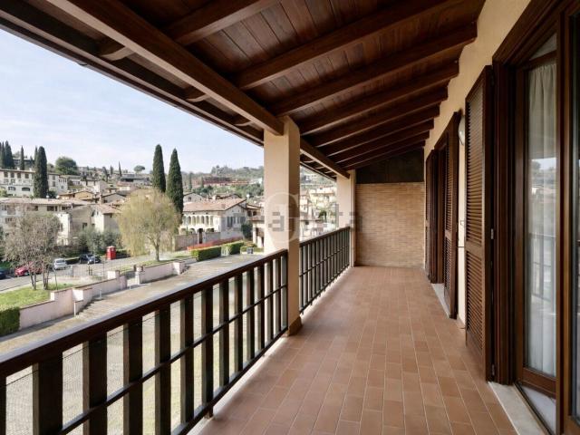 Appartamento in vendita a Padenghe Sul Garda, Lombardia