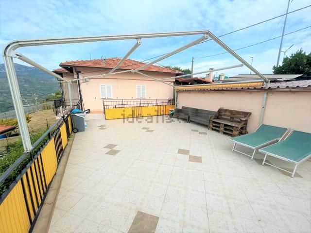 Appartamento in vendita a Ventimiglia, Liguria