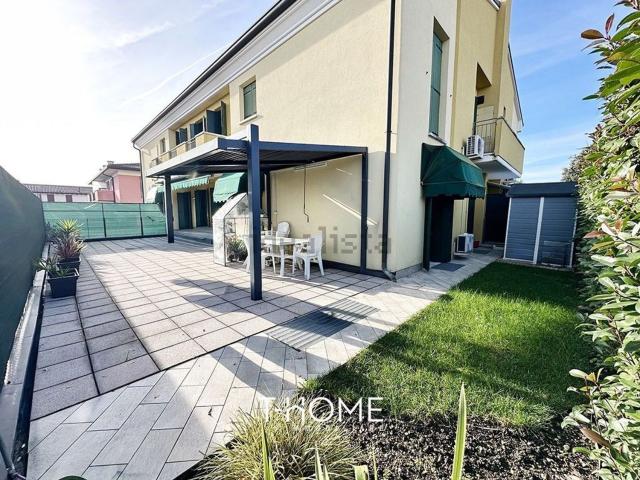 Appartamento in vendita a Tezze Sul Brenta, Veneto