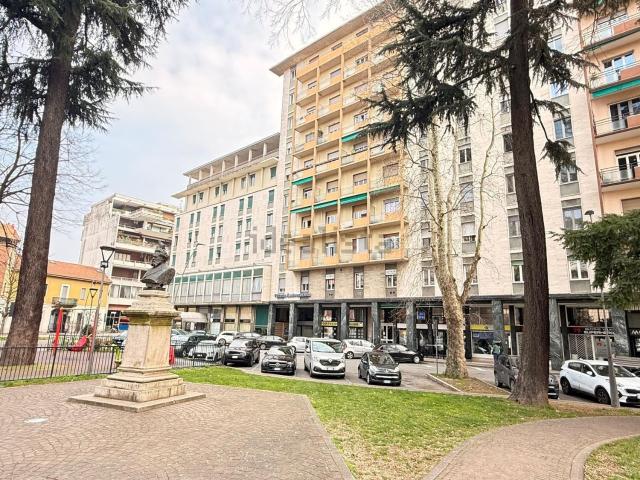 Appartamento in vendita a Centro, Gallarate