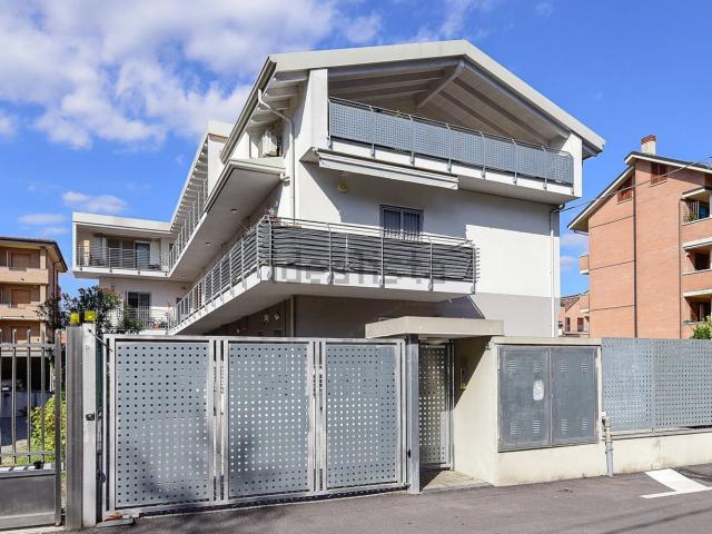 Appartamento in vendita a Cesano Maderno, Lombardia