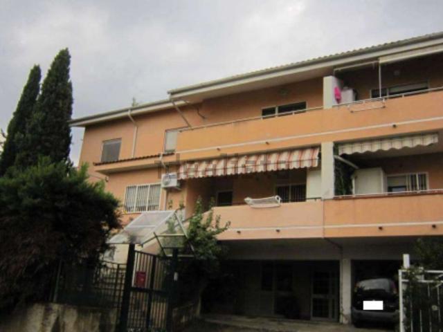 Appartamento in vendita a Roges, Rende