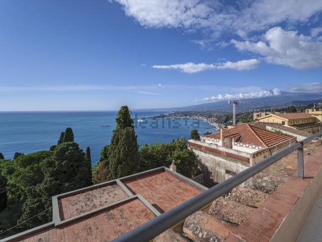Appartamento in vendita a Mazzarò, Taormina