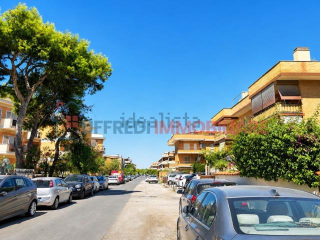 Appartamento in vendita a Centro Regina, Ardea