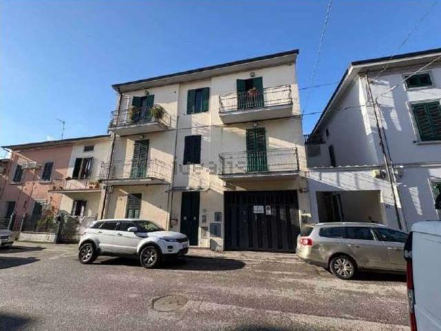 Appartamento in vendita a Prato, Toscana