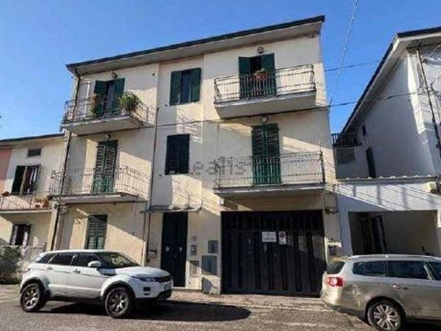 Appartamento in vendita a Prato, Toscana