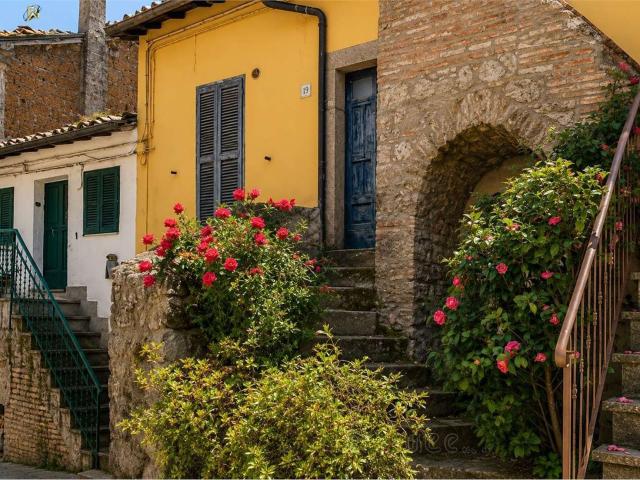Appartamento in vendita a Soriano Nel Cimino, Lazio