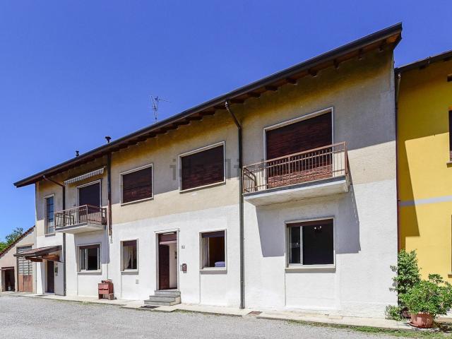 Appartamento in vendita a Arosio, Lombardia