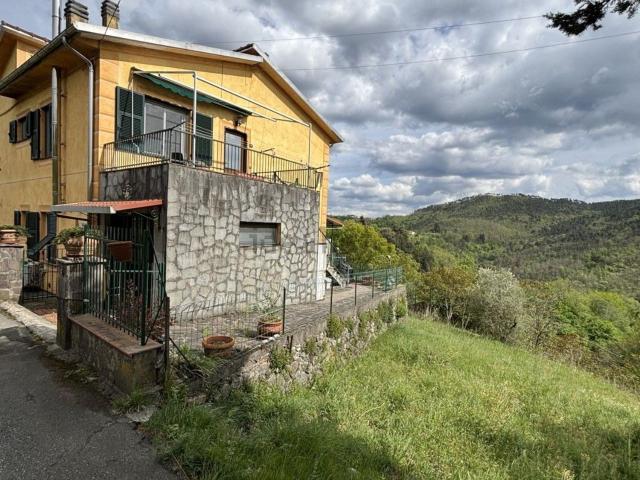 Appartamento in vendita a Carro, Liguria