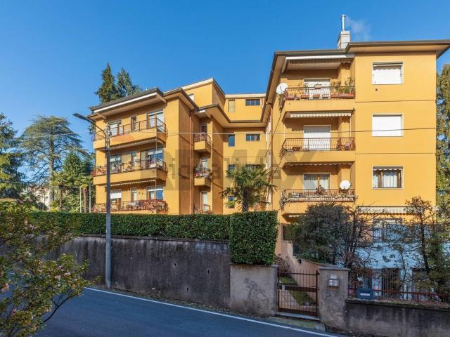 Appartamento in vendita a Velate, Varese