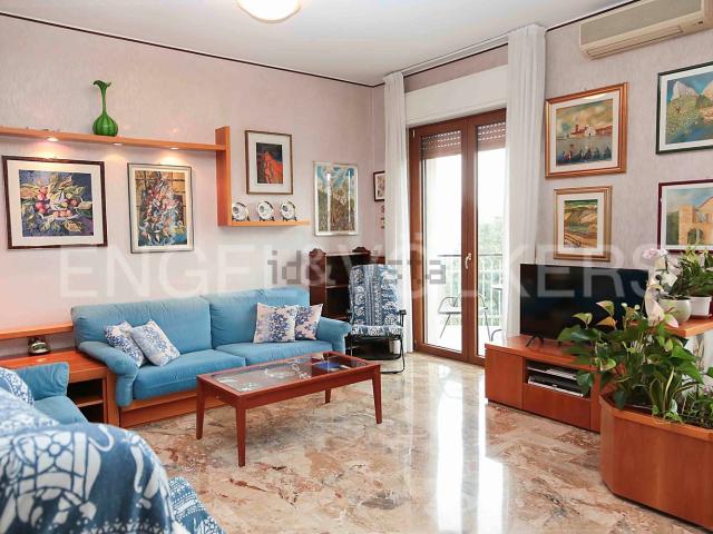 Appartamento in vendita a Molinetto di Lorenteggio, Corsico