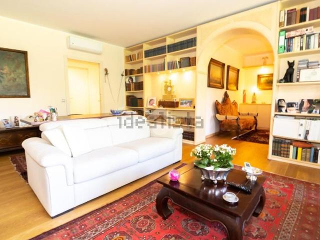 Appartamento in vendita a Vernate, Milano