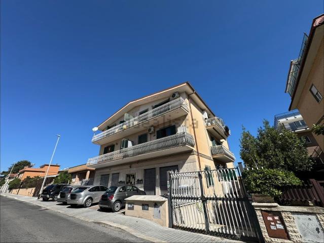 Appartamento in vendita a Morena, Roma