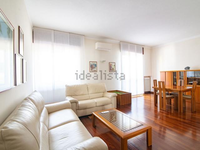 Appartamento in vendita a Carugate, Lombardia