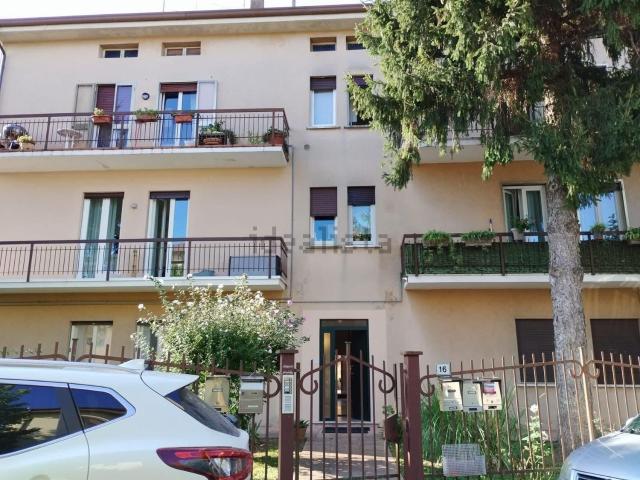 Appartamento in vendita a Desenzano Del Garda, Lombardia