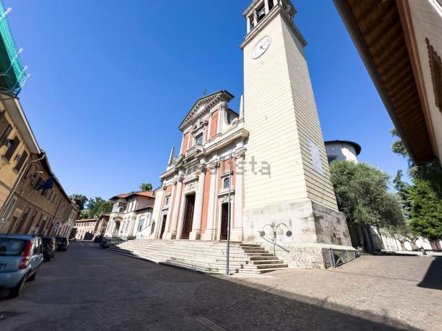 Appartamento in vendita a Vedano Al Lambro, Lombardia