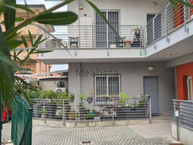 Appartamento in vendita a Cesano Maderno, Lombardia