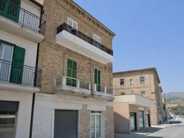 Appartamento in vendita a Torre De' Passeri, Abruzzo