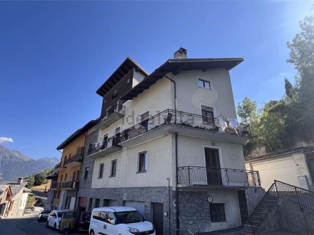 Appartamento in vendita a Gignod, Aosta