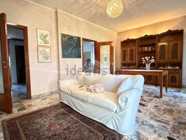 Appartamento in vendita a Macherio, Lombardia