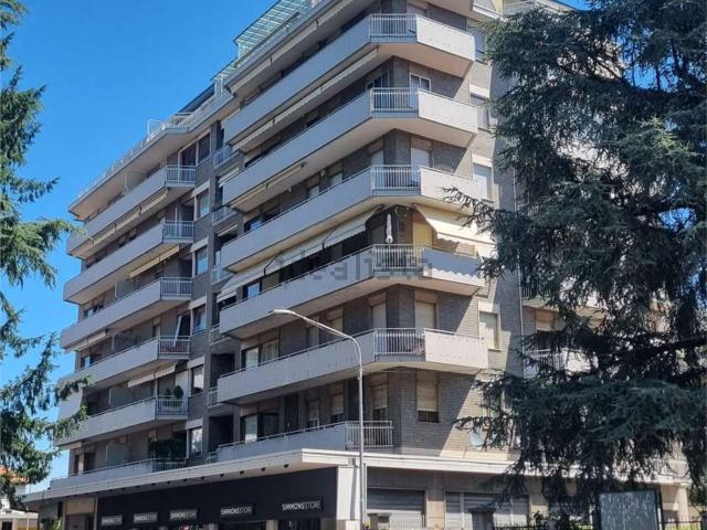 Appartamento in vendita a Biumo Superiore, Varese