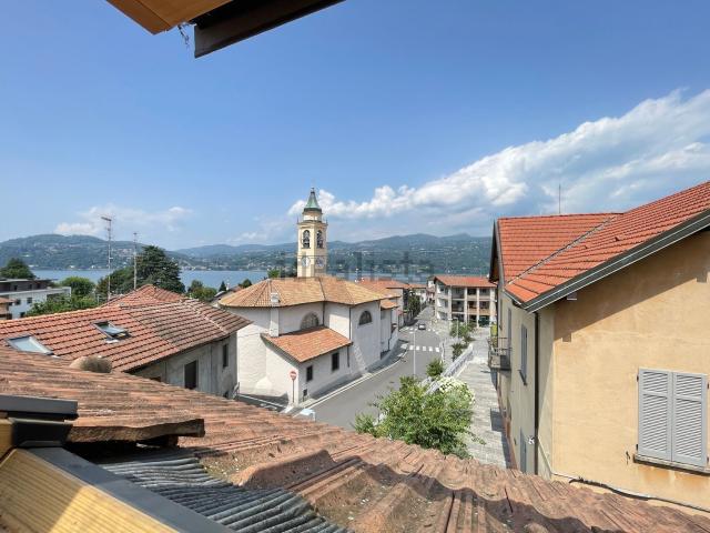 Appartamento in vendita a Ranco, Lombardia