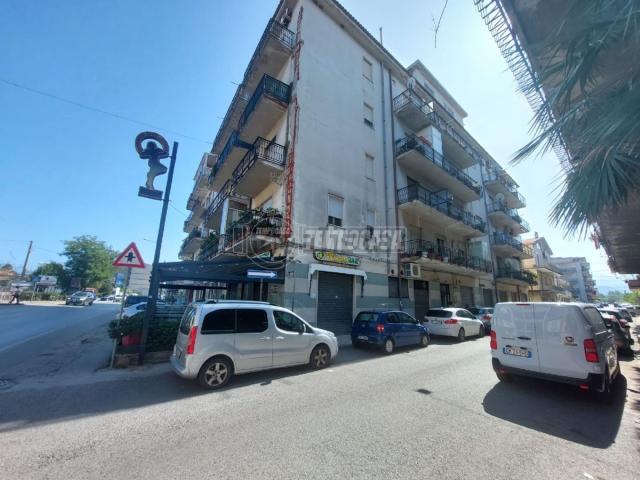 Appartamento in vendita a Pace Del Mela, Sicilia