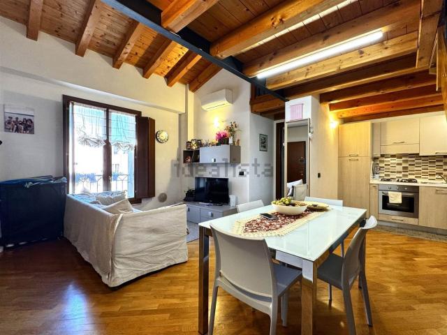Appartamento in vendita a Padenghe Sul Garda, Lombardia