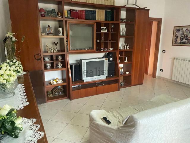 Appartamento in vendita a Mondragone, Campania