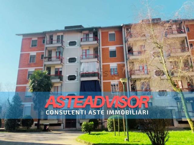 Appartamento in vendita a Limbiate, Monza-brianza