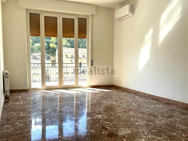 Appartamento in vendita a Modica Alta, Marina Di Modica